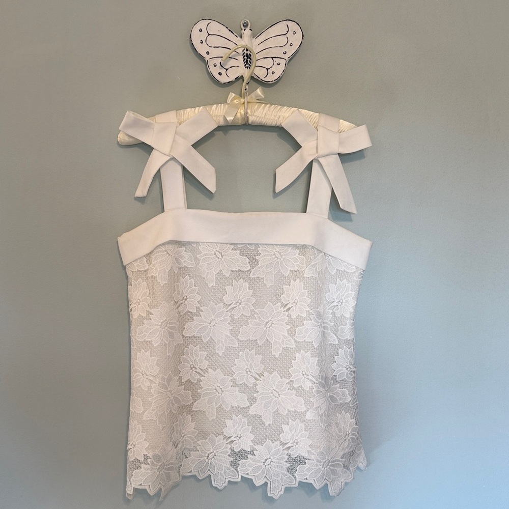Banana Republic Top Lace Blouse White Lace  Medium   Limited Edition - Picture 2 of 10